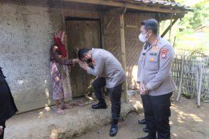 Kapolda Banten Berikan Bantuan Kepada Warga Terdampak Gempa