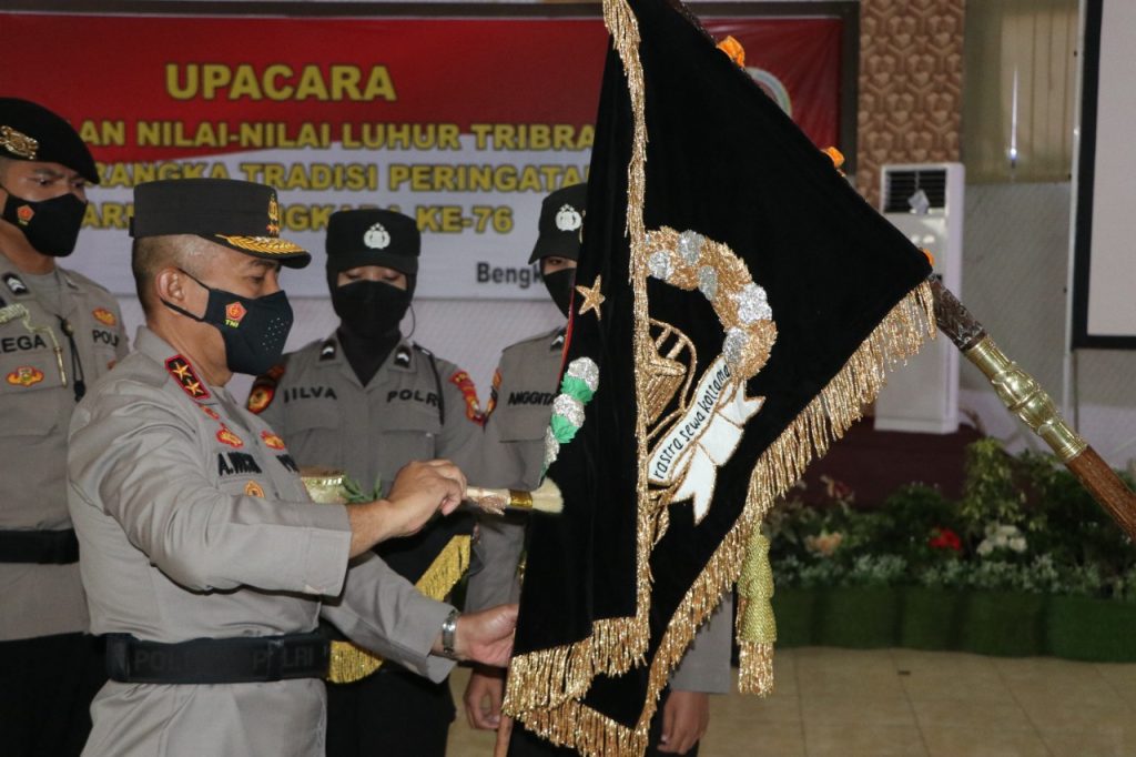 Polda Bengkulu Gelar Tradisi Pencucian Petaka “Waspada Jananuraga”