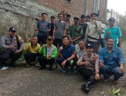 Jaga Lingkungan Tetap Asri Polsek Kaur Utara Goro Bersama Warga Desa