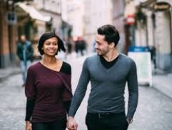 Kalau Ingin Memilki Gebetan Zodiak Gemini, Hindari Sifat Ini