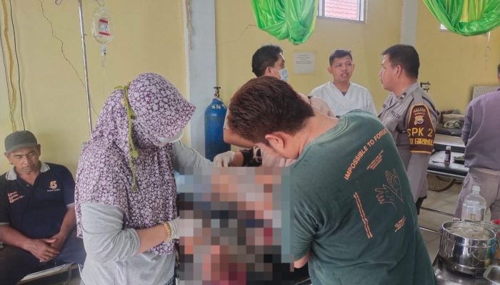 Diserang Beruang Madu Seorang Ibu di Giri Mulya Luka – Luka