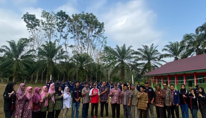Mahasiswa Administrasi Publik Universitas Bengkulu Wujudkan Solidaritas dan Kontribusi Positif Membentuk Taman Publik 2023
