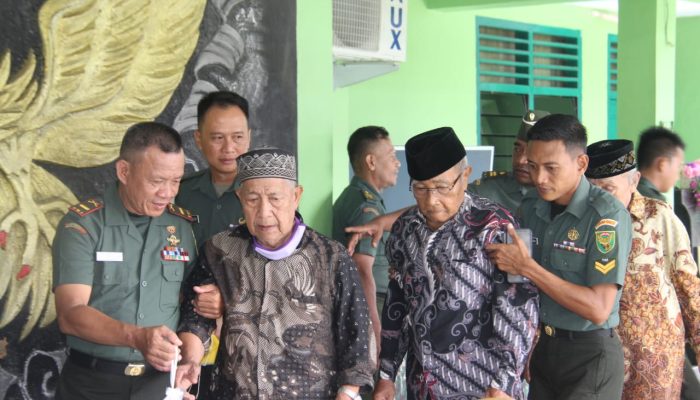Menjelang Hari Juang TNI AD, Kodim 0423/BU Gelar Bakti Sosial bagi Veteran, Warakauri, dan Anak Yatim Piatu