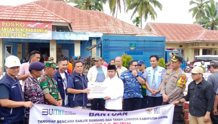 Sinergi Kemanusiaan HD SMK dan Satgas BUMN Salurkan Bantuan Pasca Banjir Kabupaten Lebong