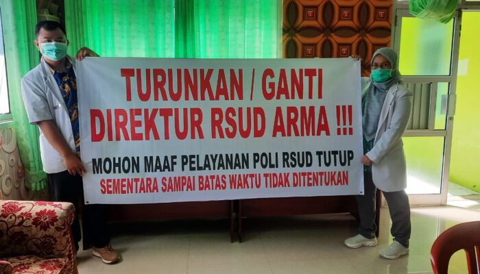 Breaking News: Pelayanan Poli RSUD Kota Arga Makmur Terhenti Akibat Dokter Spesialis Menggelar Aksi Demo