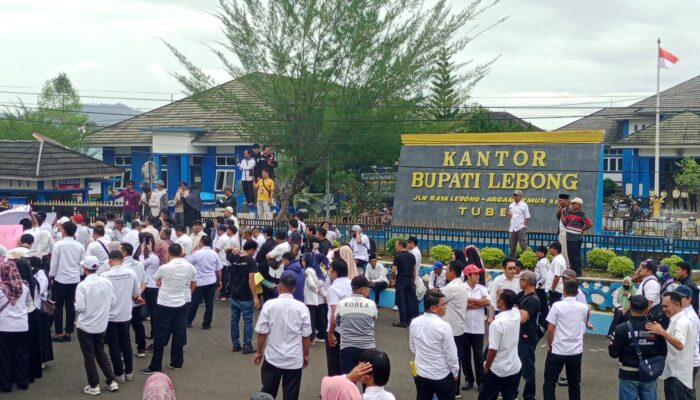 Ribuan ASN Demo Bupati Lebong Tuntut Pembayaran TPP