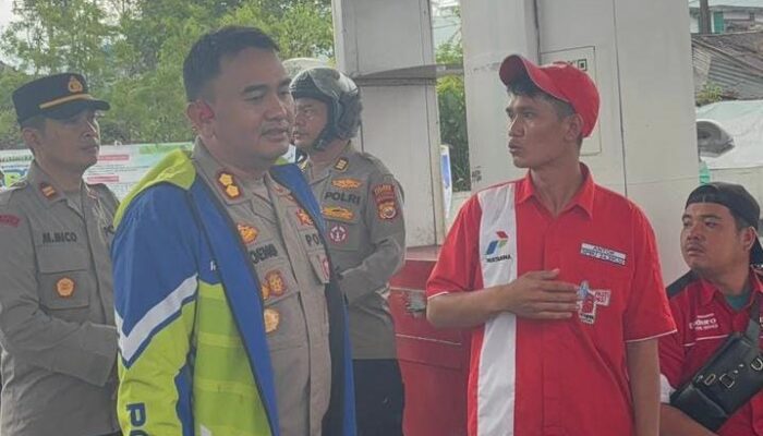 Kapolres Lebong Monitoring SPBU Muara Aman, Pastikan Stok BBM Aman Jelang Lebaran