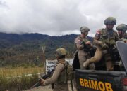 Patroli Humanis di Intan Jaya, Satgas Ops Damai Cartenz Duduk dan Berdialog dengan Warga