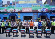 Tinjau Terminal Purabaya, Kapolri ke Sopir Bus: Hati-Hati dan Jaga Keselamatan Pemudik