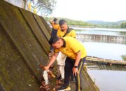 POLRES LEBONG GAUNGKAN GERAKAN INDONESIA ASRI DI DESTINASI WISATA.