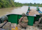 Satgas Ops Damai Cartenz Bersama Polres Yahukimo Jamin Keamanan Logistik Pasca Gangguan Kamtibmas di Perairan Yahukimo
