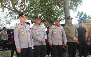 Polri Bersama Petani Jagung Tuban Bersiap Sambut Kehadiran Presiden RI pada Panen Raya
