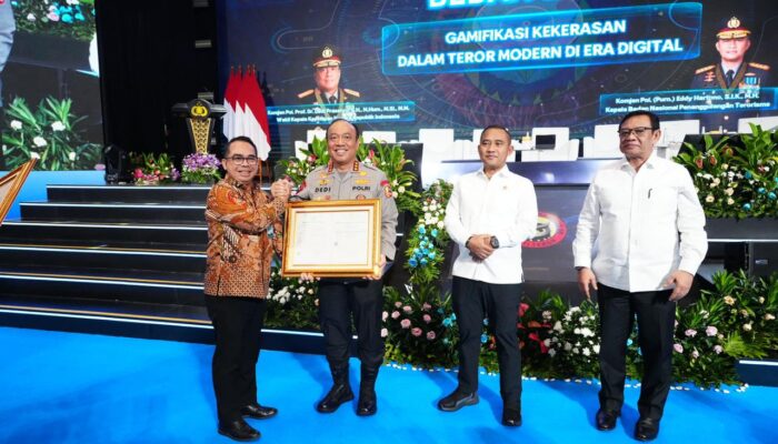 Wakapolri Bedah Buku “Gamifikasi Kekerasan dalam Teror Modern di Era Digital”, Tawarkan Cara Pandang Baru Membaca Ancaman di Era Digital