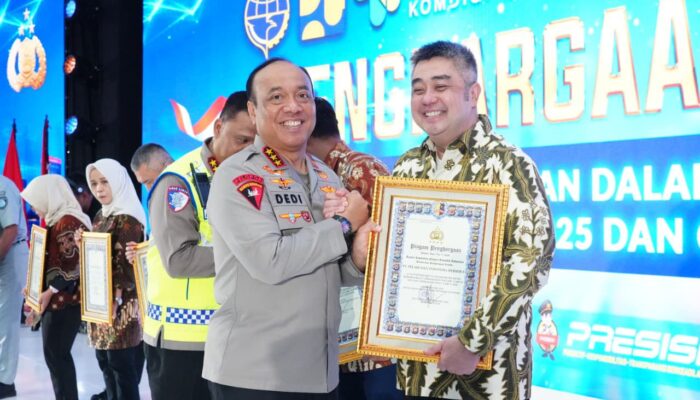 Polri Beri Penghargaan kepada Kementerian dan Lembaga Pendukung Operasi Ketupat 2026, Perkuat Sinergi untuk Keselamatan Masyarakat