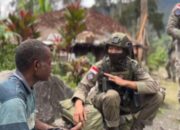 Patroli Humanis Satgas Ops Damai Cartenz-2026 di Sinak Perkuat Kedekatan dengan Masyarakat