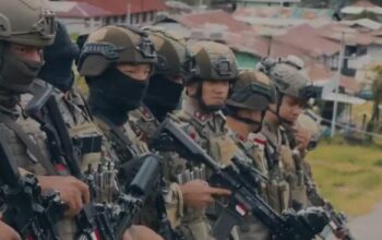 Satgas Damai Cartenz Amankan Ibadah dan Laksanakan Patroli Jalan Kaki di Puncak