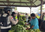 Di Balik Ramainya Pasar Keyabi Nduga, Senyum Mama Papua dan Polwan Damai Cartenz Rajut Rasa Aman dan Nyaman