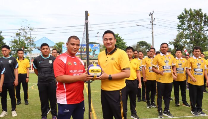 Kapolres Lebong Resmi Buka Turnamen Bola Voli Kapolres Cup Hari Bhayangkara Ke-80.