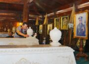 Usai Soekarno dan Gus Dur, Kapolri Ziarah-Tabur Bunga ke Makam Soeharto 