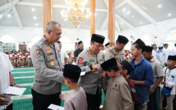 Hari Bhayangkara ke-80, Wakapolri Tanamkan Kepedulian Sosial kepada Taruna Akpol Lewat Santunan Anak Yatim