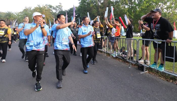 Kapolda Sumsel Bersama Forkopimda Sapa Ribuan Peserta Sumsel Bhayangkara Run, Kuatkan Kolaborasi dan Soliditas Bumi Sriwijaya
