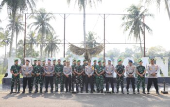 Pererat Sinergitas, Kapolda Bengkulu Jalin Silaturahmi dengan Kompi Senapan B Yonif 144/Jaya Yudha