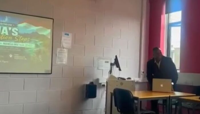 Diaspora Papua di Inggris Bahas Strategi Pembangunan Papua bersama Mahasiswa Doktoral Internasional