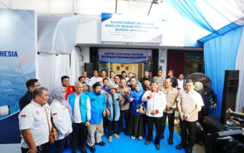 Kapolri Meresmikan Sekretariat Bersama Koalisi Besar Perjuangan Buruh Indonesia