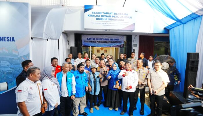 Kapolri Meresmikan Sekretariat Bersama Koalisi Besar Perjuangan Buruh Indonesia