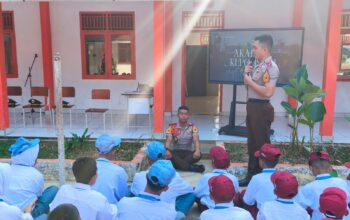 Polri Kerahkan 372 Taruna Akpol Dampingi Siswa di 73 Sekolah Rakyat Bersama Taruna Akademi TNI