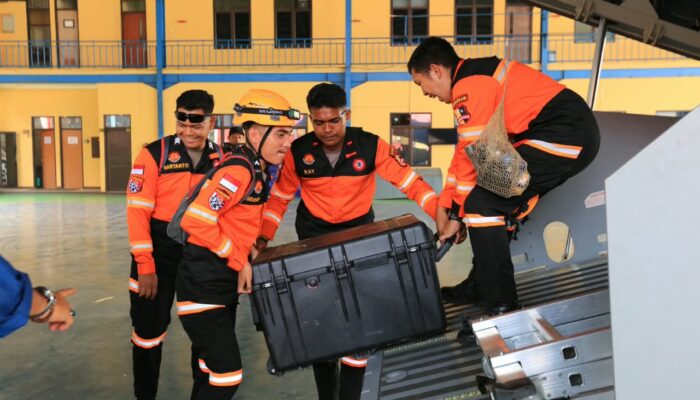 Polri Kembali Kirim Tim SAR dan Bantuan Logistik untuk Percepat Penanganan Gempa NTT