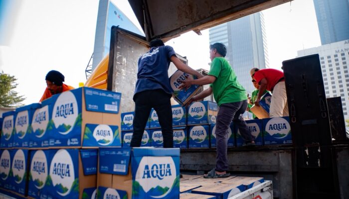 Polda Metro Jaya Kirim 12 Truk Bantuan Kemanusiaan untuk Masyarakat Terdampak Gempa NTT