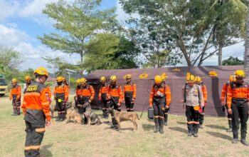 Hari Ke-6 Pascagempa, Polri Terus Bergerak: Brimob dan Bantuan Logistik Konsisten Dikirim ke NTT
