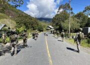Satgas Kepolisian Operasi Damai Cartenz Perkuat Kehadiran Humanis di Distrik Muara Puncak Jaya
