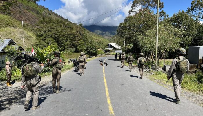 Satgas Kepolisian Operasi Damai Cartenz Perkuat Kehadiran Humanis di Distrik Muara Puncak Jaya
