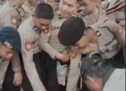 Polisi Borong Tahu Pedagang, Bagikan kepada Warga di Tengah Kegiatan Penyampaian Aspirasi
