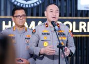 Perkuat Operasi SAR, Polri Evakuasi Dua Jenazah KM Virgo dengan Helikopter