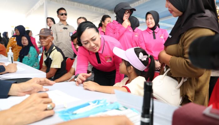 Bhayangkari Peduli Jangkau Pulau Borang, Perkuat Kesehatan dan Ketahanan Sosial Warga Pesisir Sumsel