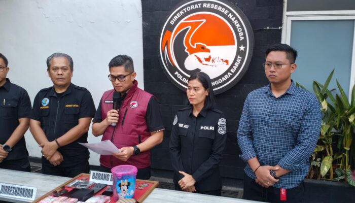 Operasi Gabungan Polda NTB Gerebek Dugaan Sarang Narkoba di Mataram, Sabu 51,58 Gram Disita