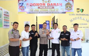 Peringati Hari Jadi Humas Polri ke-75, Polres Lebong dan Awak Media Donorkan Darah Kepada Masyarakat.