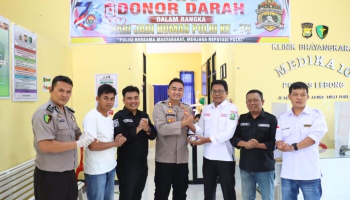 Peringati Hari Jadi Humas Polri ke-75, Polres Lebong dan Awak Media Donorkan Darah Kepada Masyarakat.